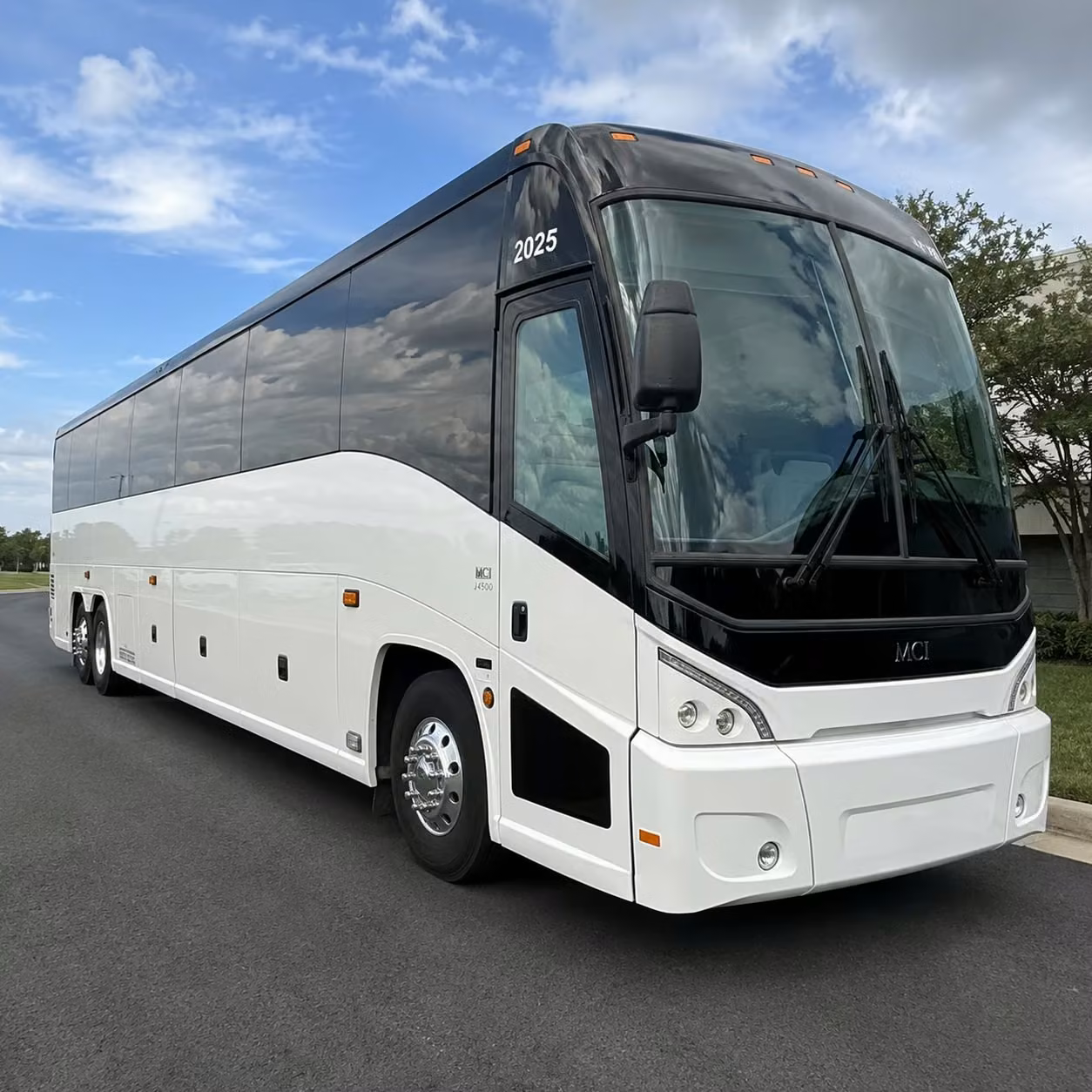 corporate event bus rentals in niagara falls