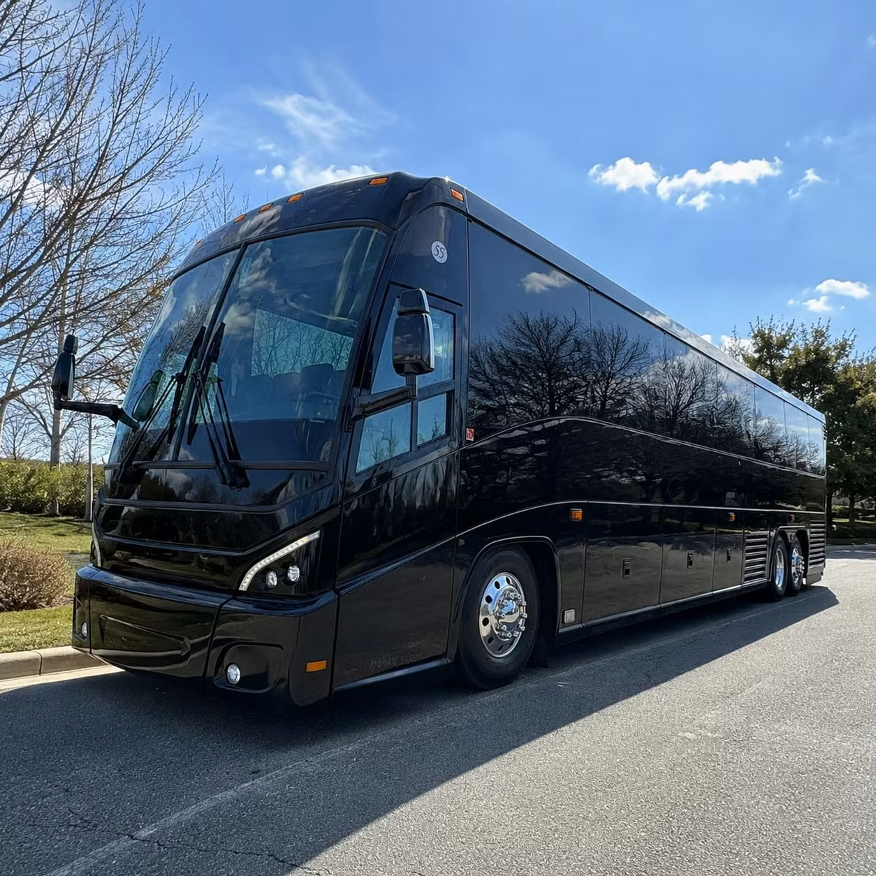 long distance charter buses from niagara falls to new york city and beyond