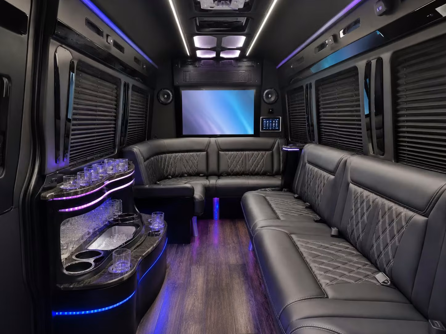 niagara falls airport shuttle bus rentals for tour groups and attractions visitors